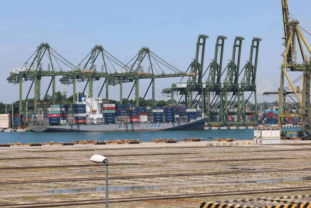 Singaporeโs maritime sector on track for another record year in 2024